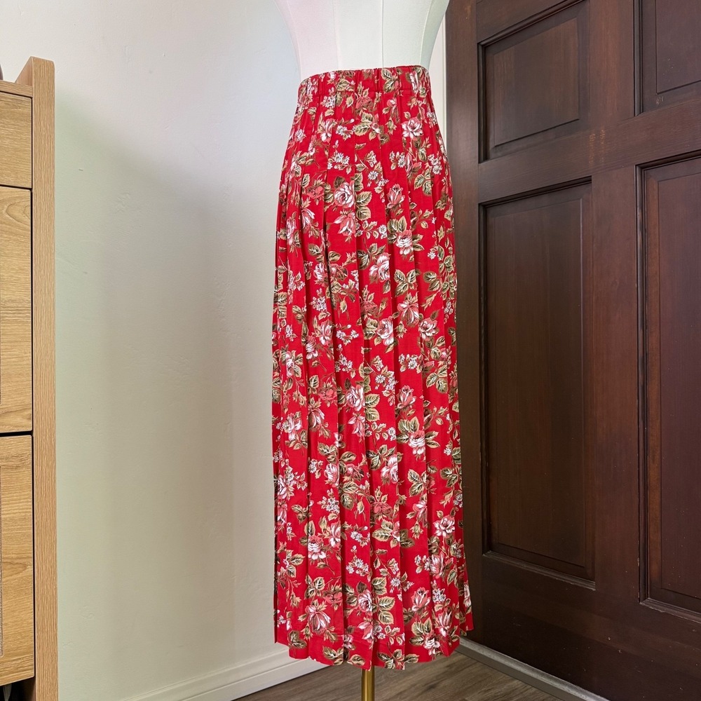 Susan Bristol Pleated Floral Maxi Skirt 90s Vintage Cottage | Red | Size Large